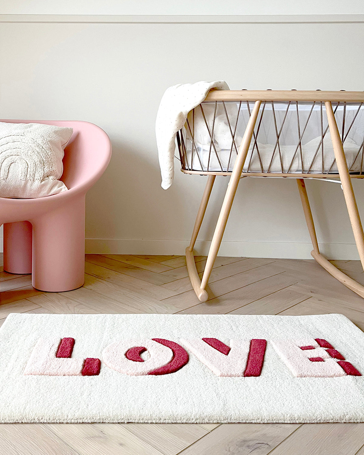 Maison Deux Love Rug in Cream/Red – detail 7