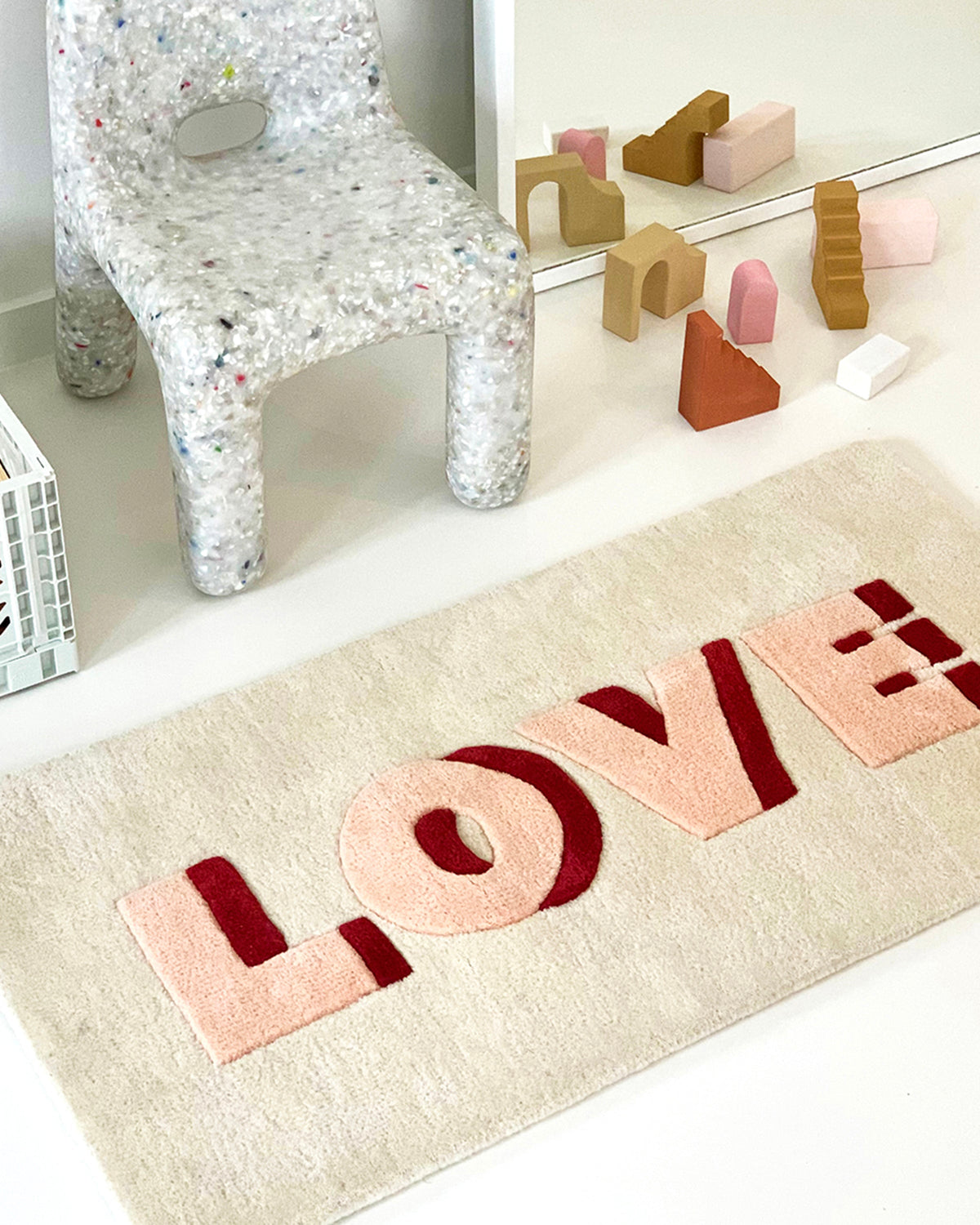 Maison Deux Love Rug in Cream/Red – detail 6