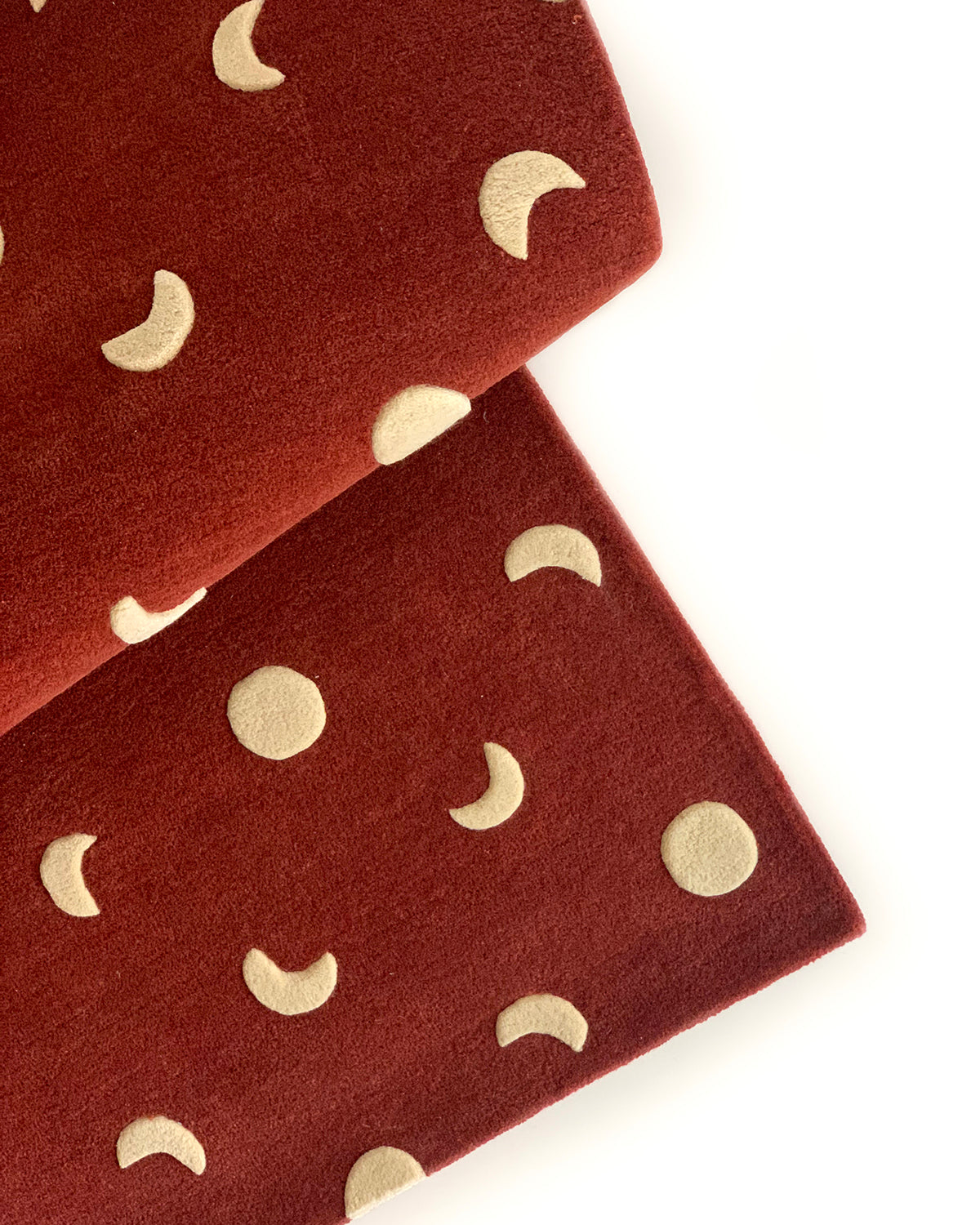 Maison Deux Moons Rug in Brick Red/Cream – detail 3