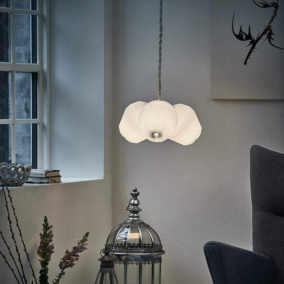 Bouquet Chandelier, Medium, 3 Shades by Le Klint, view 3 (photo 3)