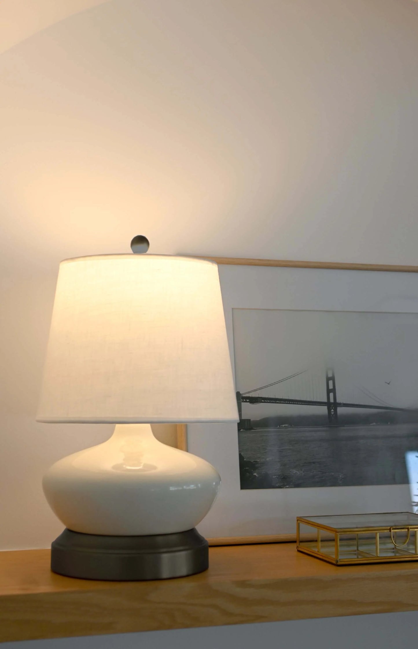 Cordless ceramic table lamp for office desks and shelves