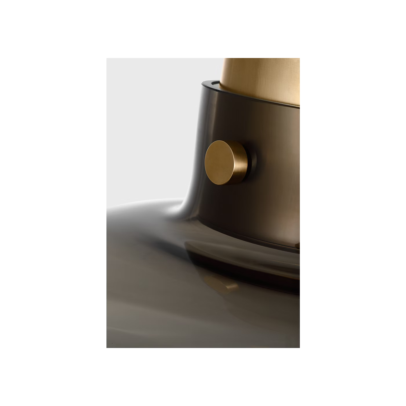Bring modern style to your space with the Morgan 16 inch pendant light by Visual Comfort. Brass finish, clear glass, and warm dim LED lighting for everyday use.