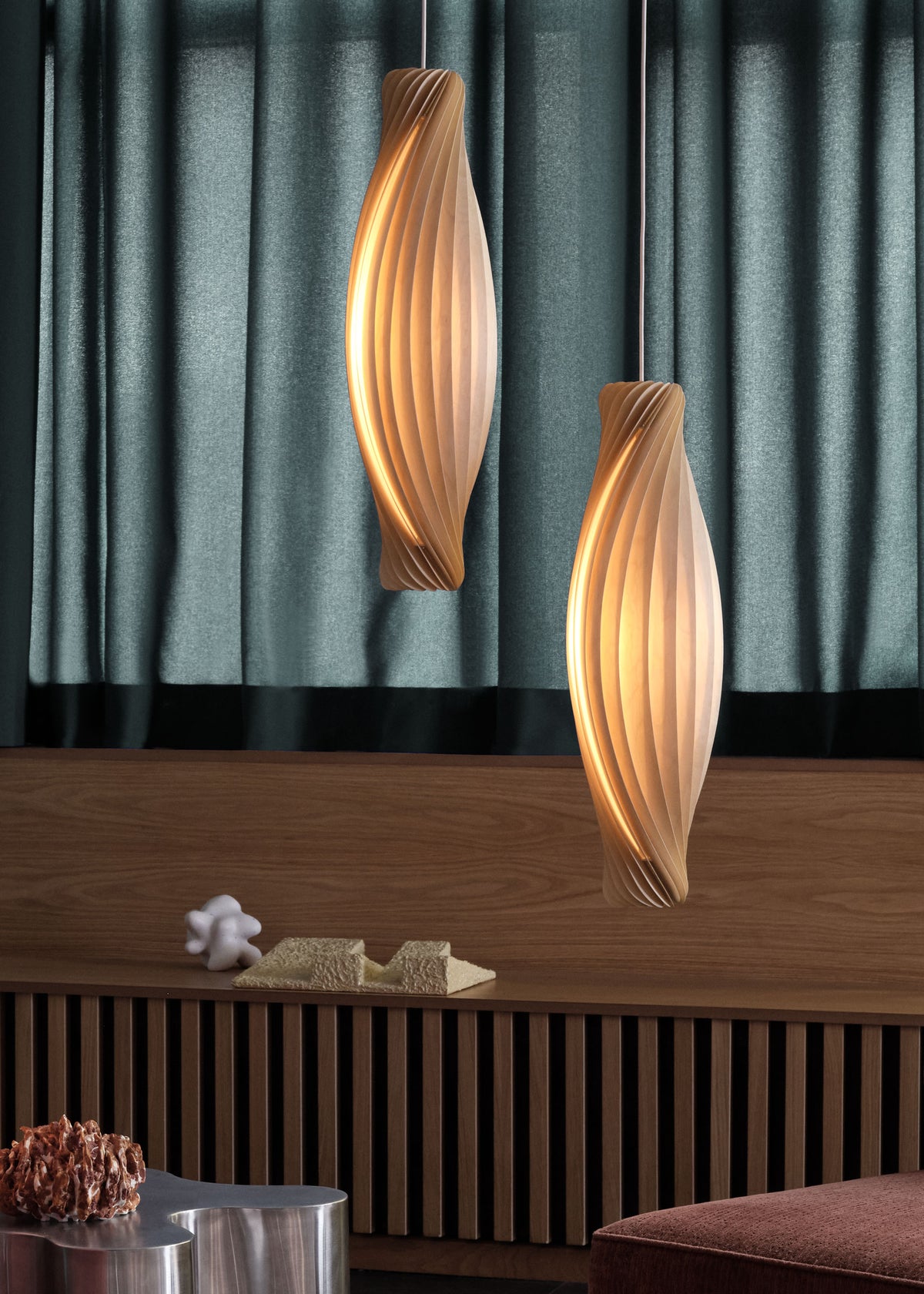 Tom Rossau No.111 pendant light – large size, lit