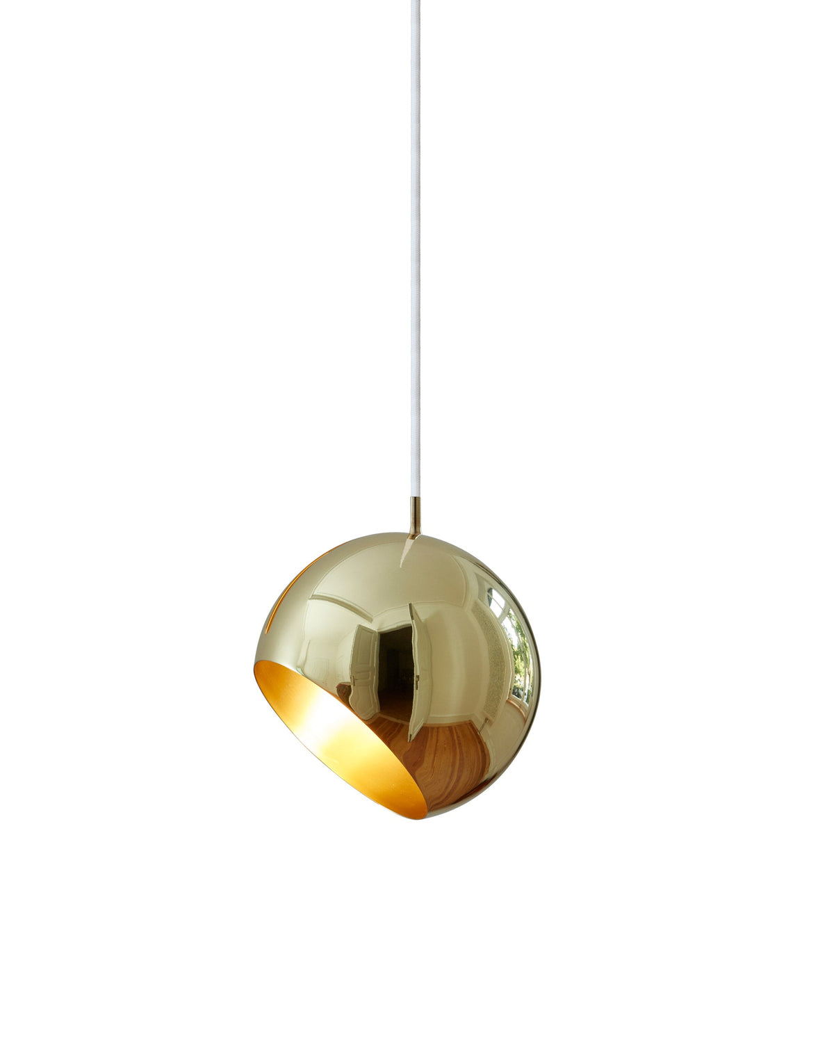 Nyta Tilt Globe Brass in solid brass – adjustable pendant light, photo 5