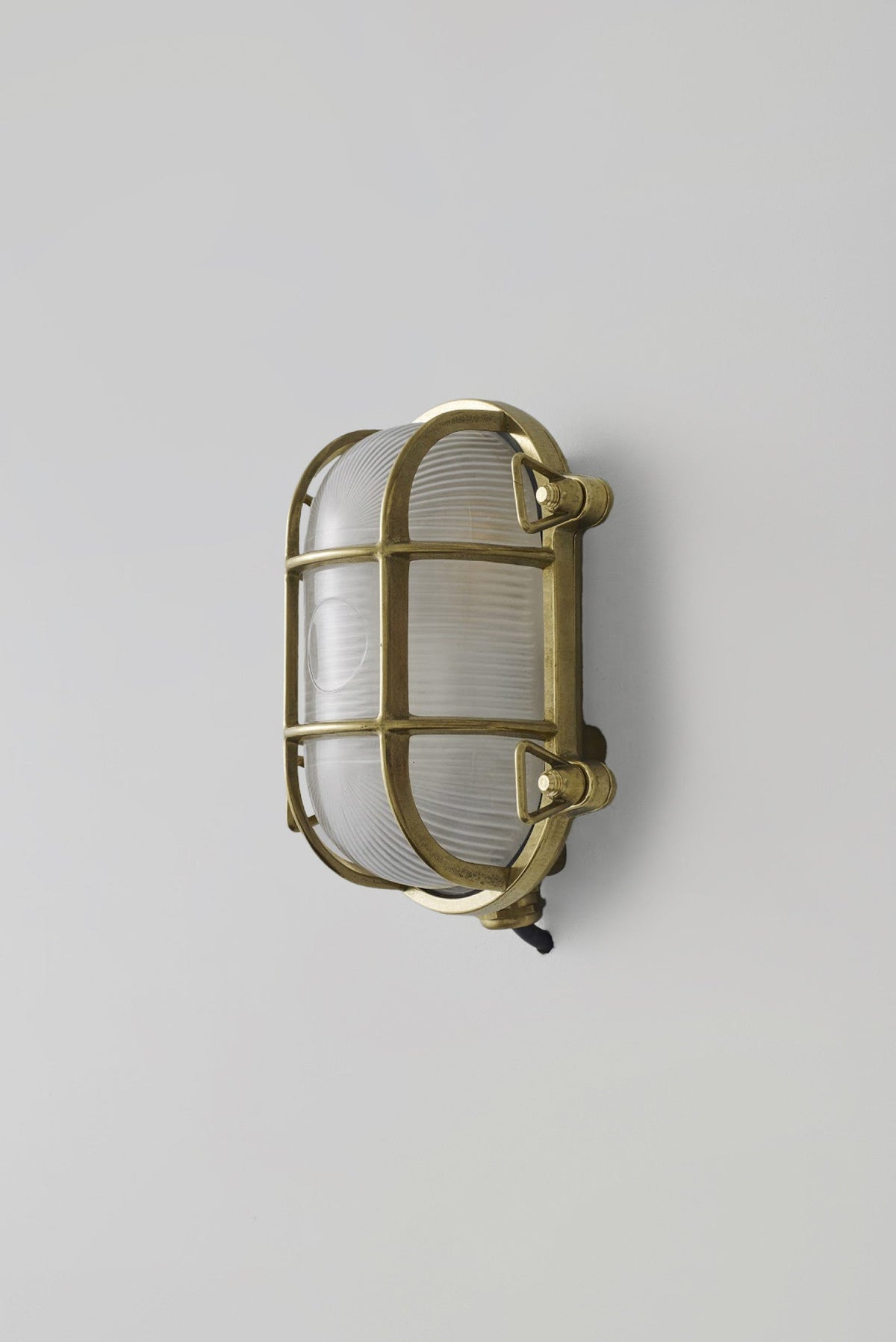 Oval Brass Bulkhead with Internal Fixing Points by Original BTC (photo 1)