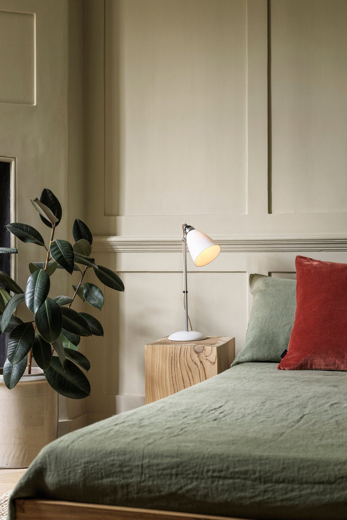 Hector Medium Dome Table Lamp by Original BTC (photo 5)
