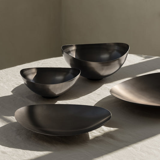 blomus ONDEA Burnt Metallic Steel Fruit Bowl, 2 Sizes – ONDEA deep bowl in a styled room (1)