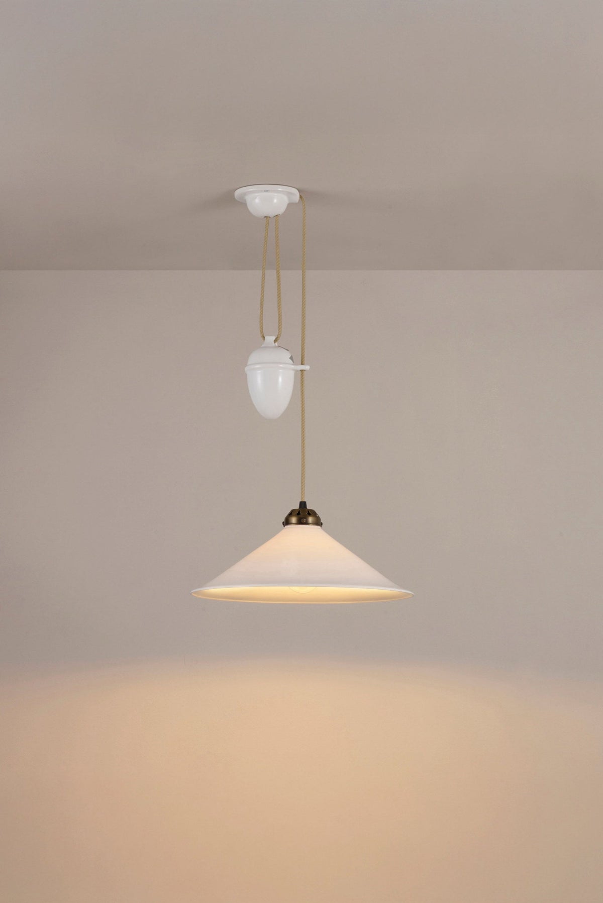 Cobb Large Rise and Fall Pendant by Original BTC (photo 4)