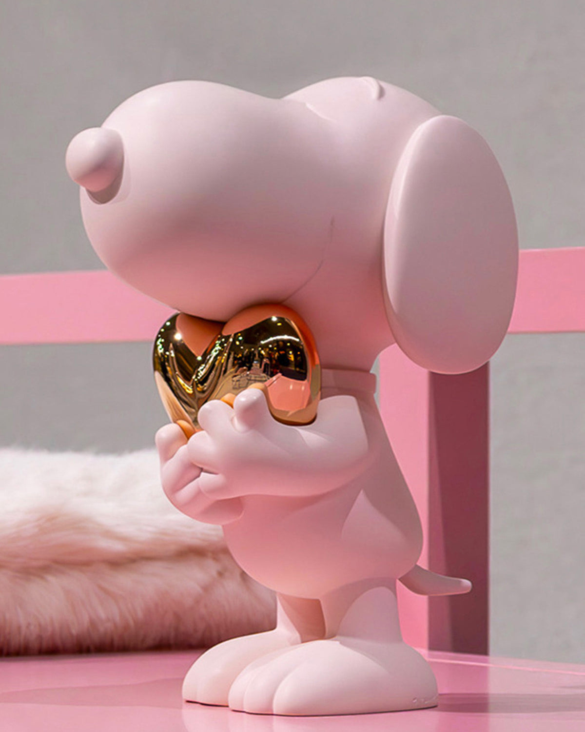 Leblon Delienne Snoopy Heart sculpture in Pastel Pink & Pink Gold, 11 inch