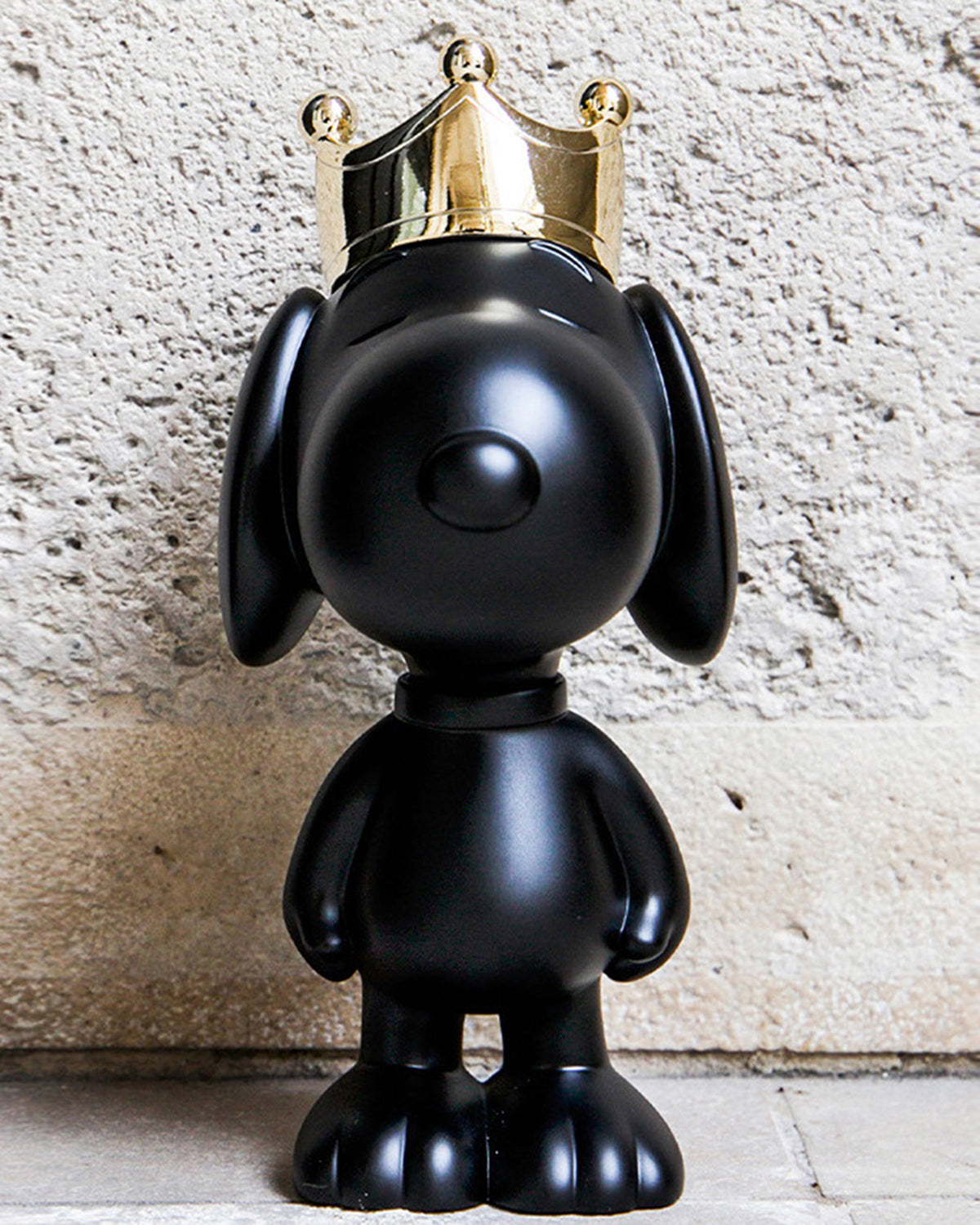 Leblon Delienne Snoopy Crown sculpture in Black & Gold, 12 inch – view 6
