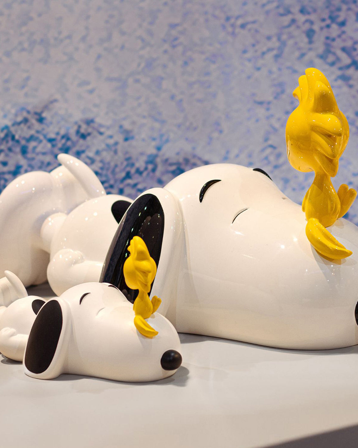 Leblon Delienne Snoopy & Woodstock sculpture in Original (black, white & yellow), 13 inch – view 3