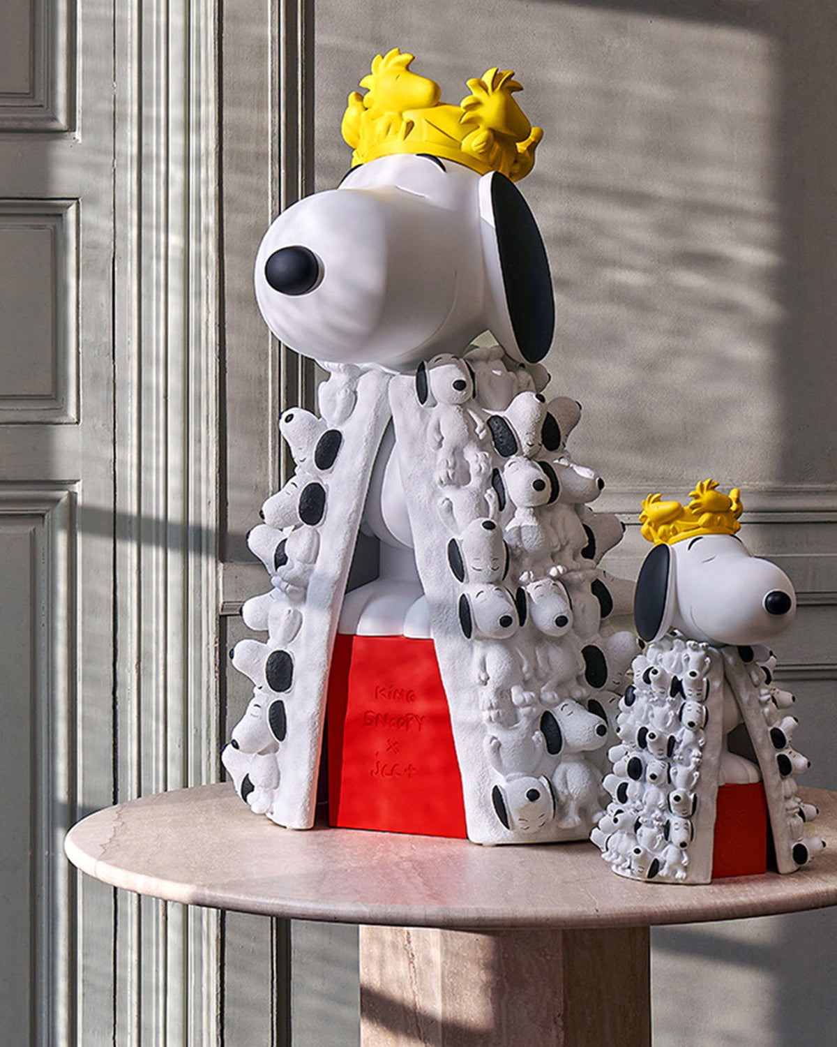 Leblon Delienne King Snoopy by Jean-Charles de Castelbajac sculpture in Multicolor (white, black, red & yellow), 17 inch – view 4