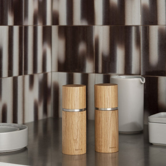 blomus PEPE Oak Salt & Pepper Mill Set, Ceramic Grinders – PEPE oak mills styled with blomus PILAR