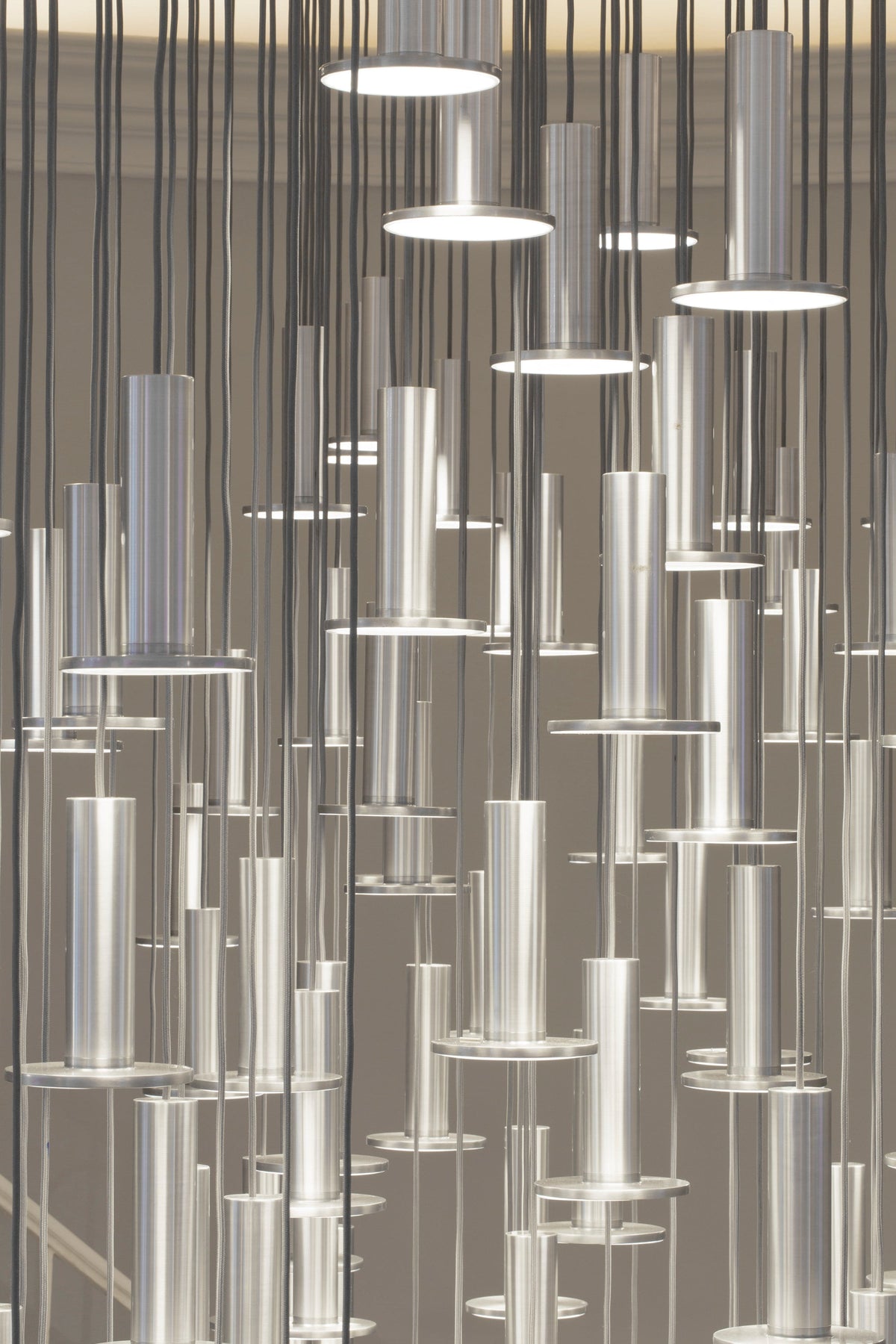 Pablo Designs Cielo Plus LED chandelier, cluster of glowing disc pendants – view 35