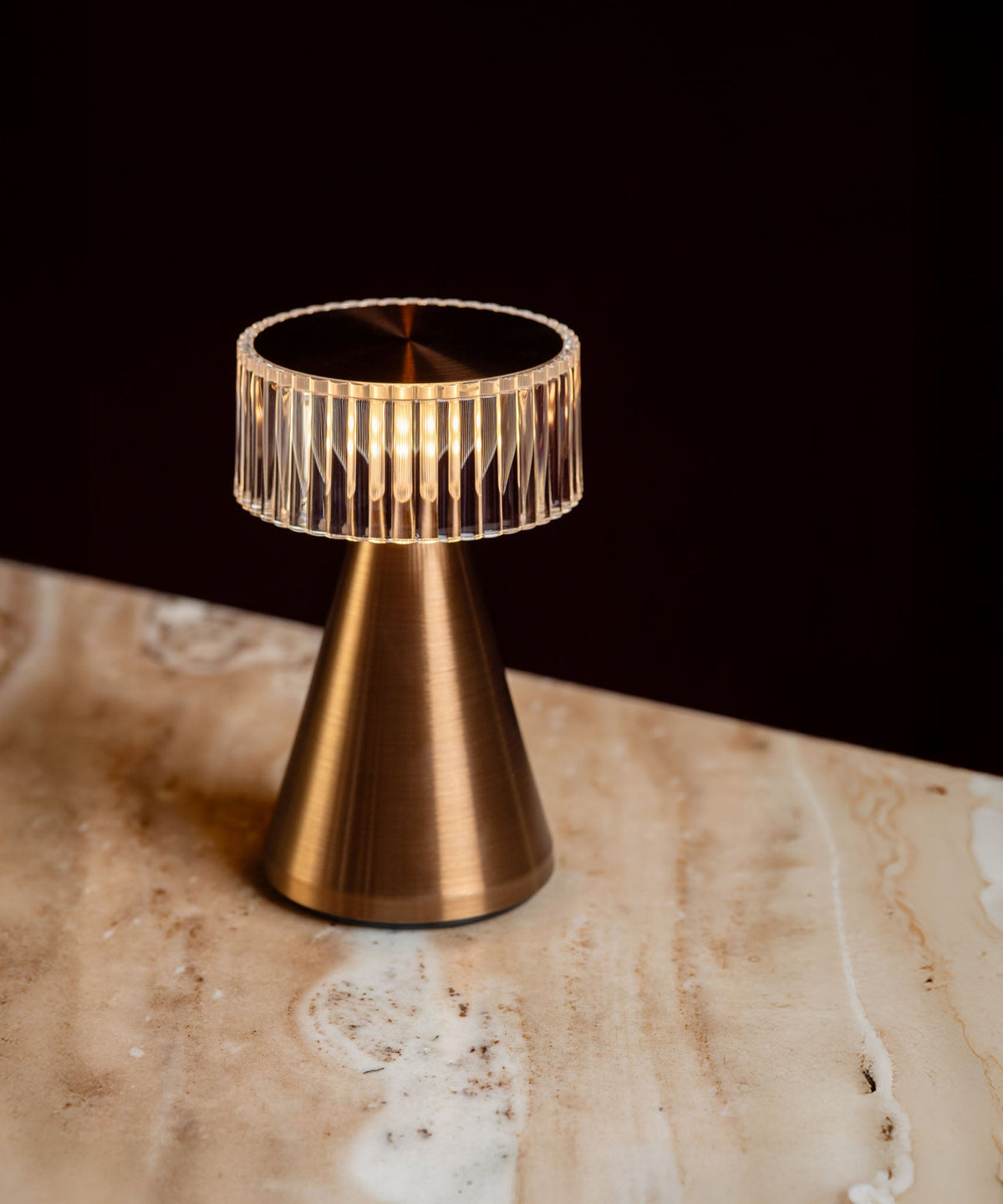 NEOZ Piccolo cordless table lamp, styled setting 1 (photo 1)