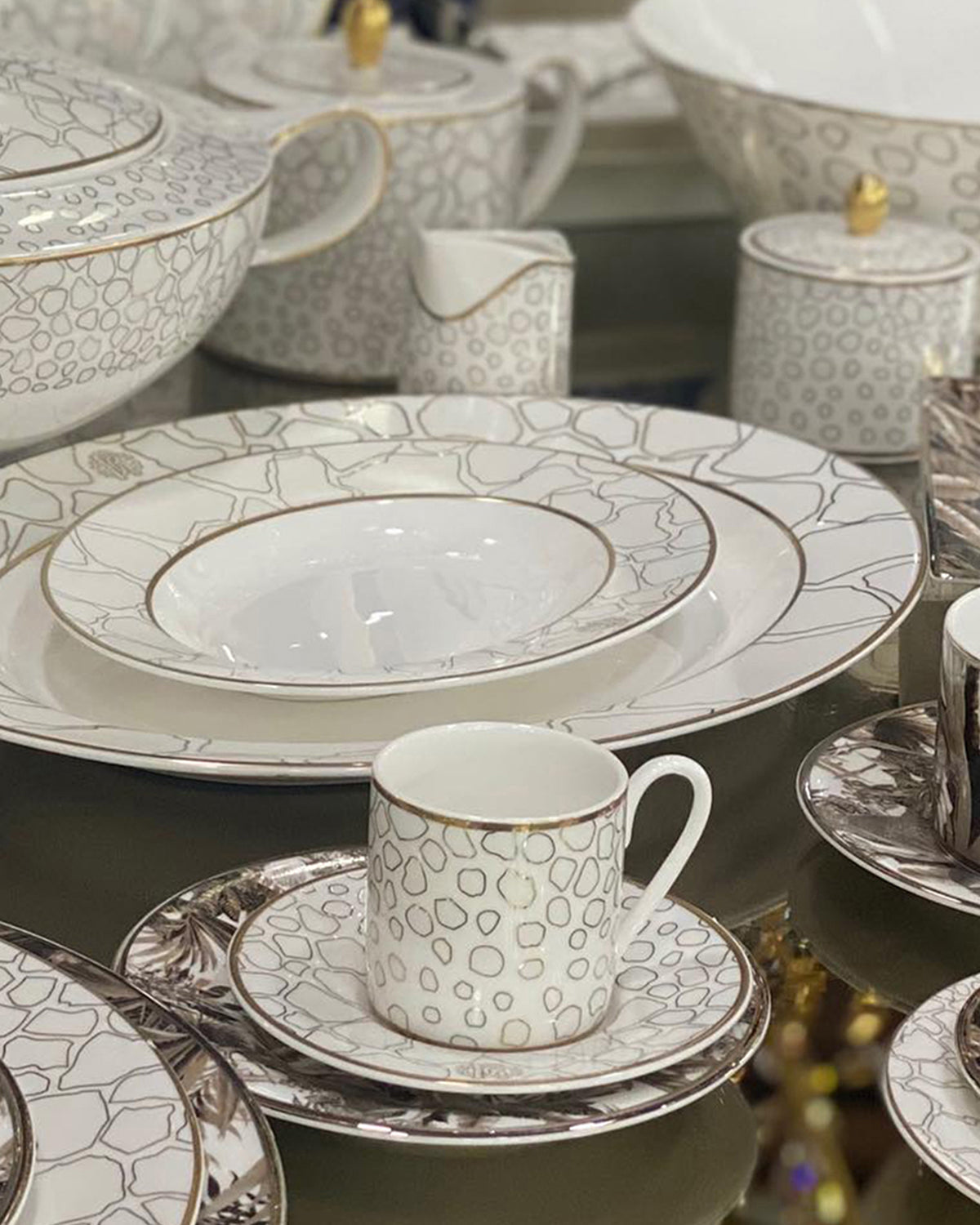 Roberto Cavalli Home Giraffe coffee cups & saucers – photo 6