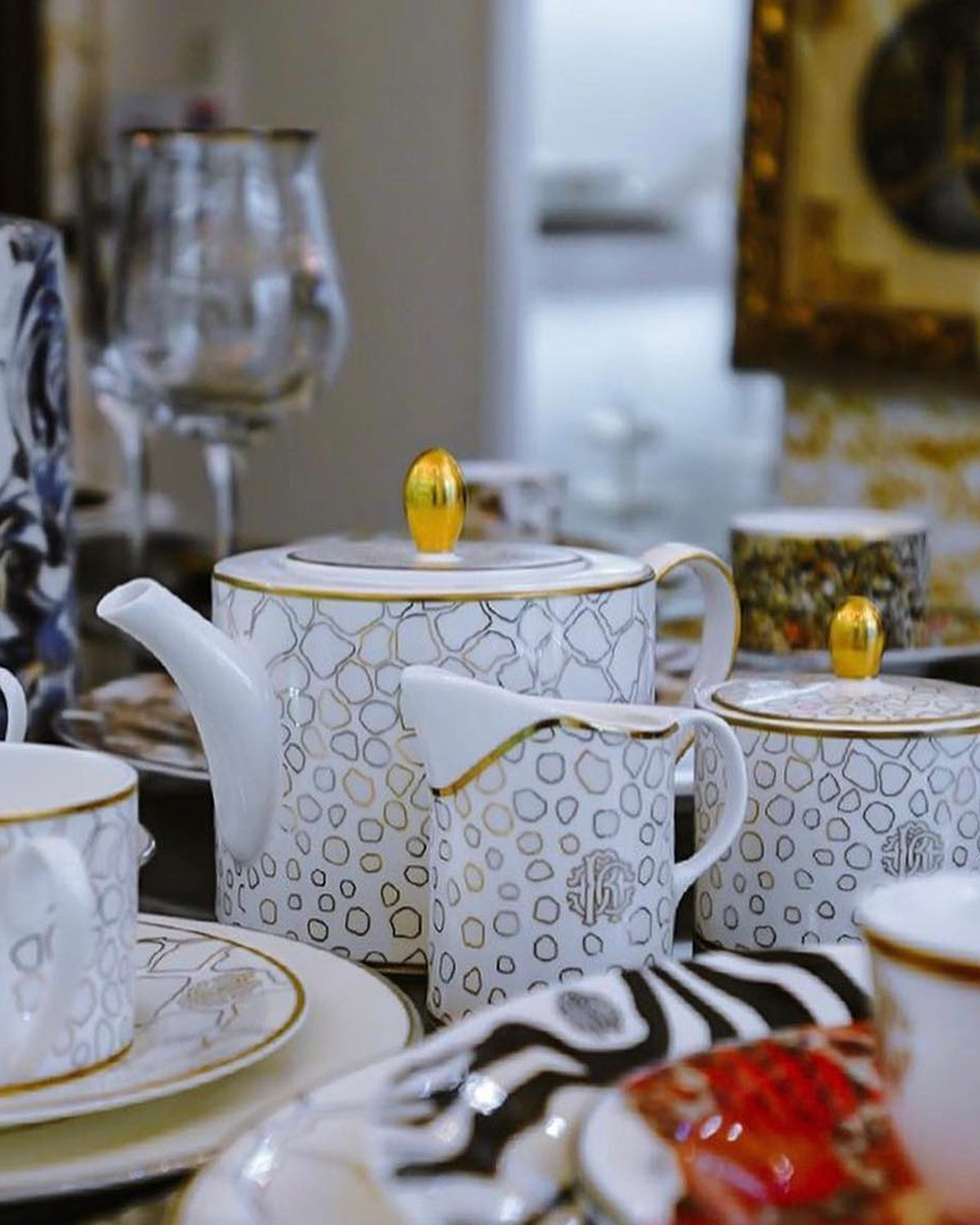 Roberto Cavalli Home Giraffe tea cups & saucers – photo 4