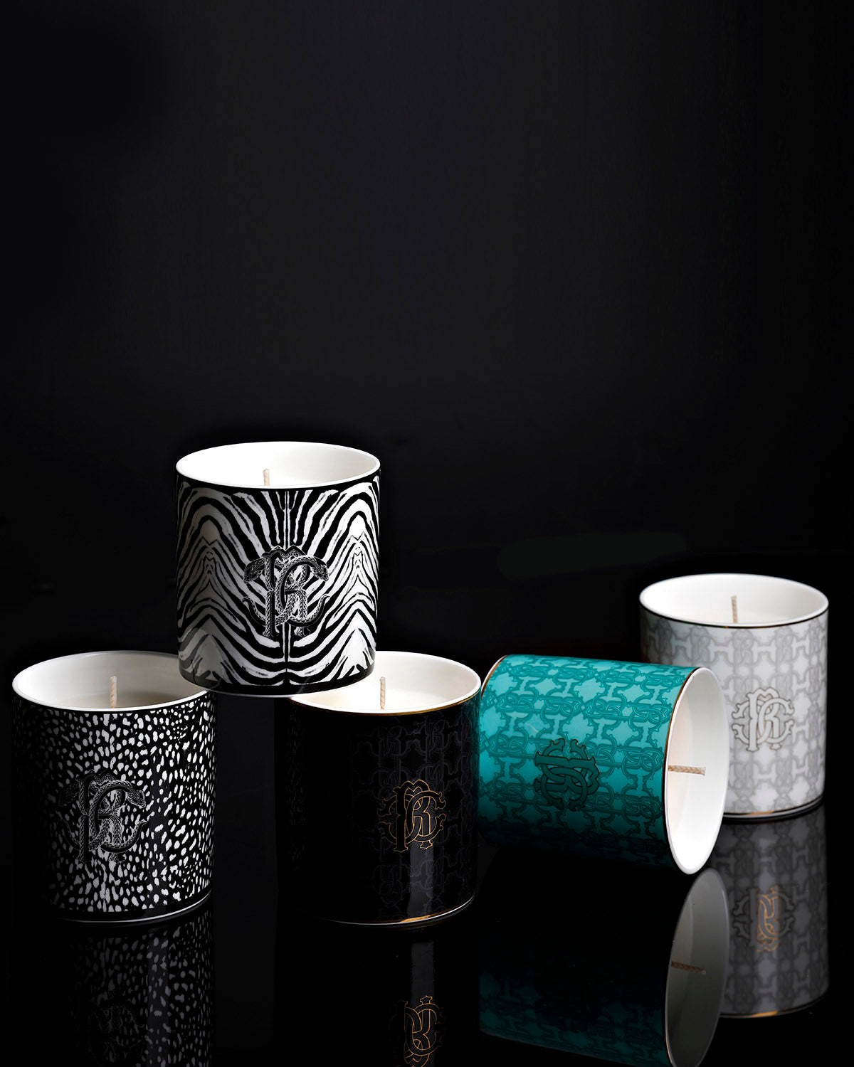 Roberto Cavalli Home Monogram White scented candle – photo 2