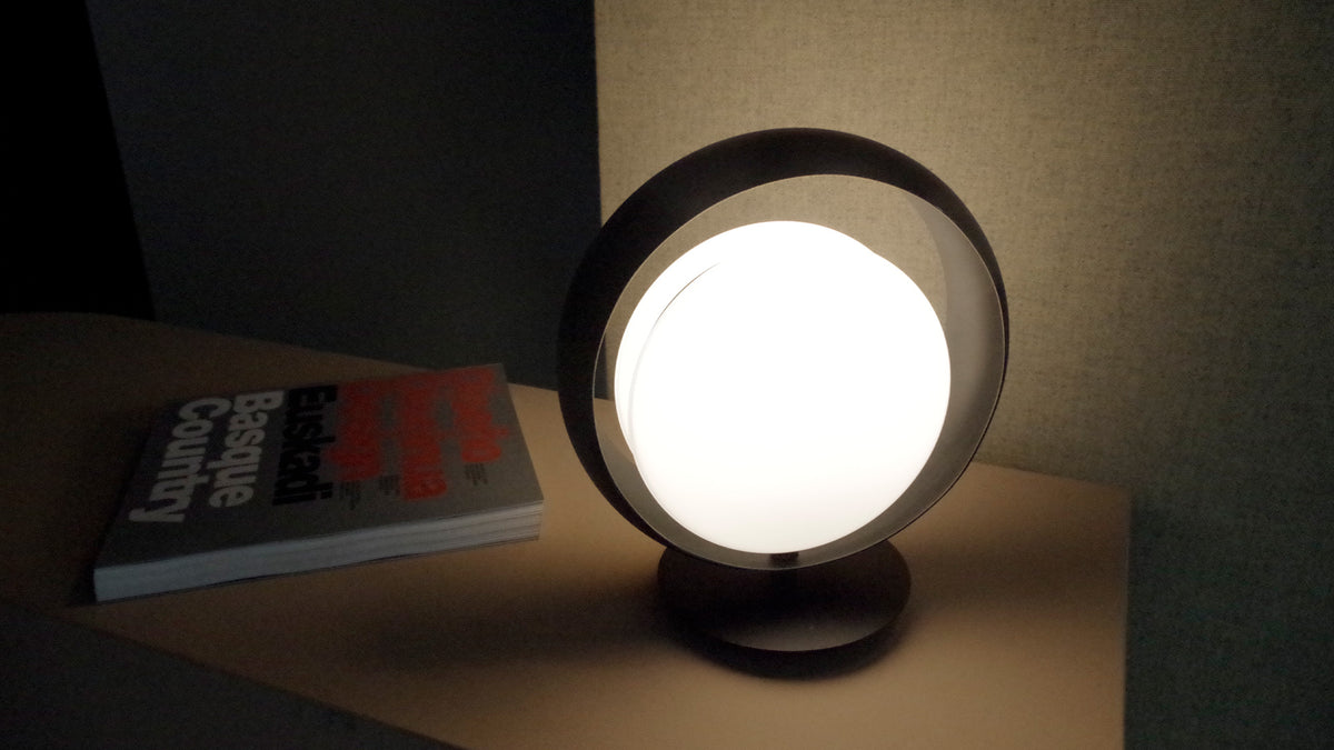 Ring T table lamp by ILMIODESIGN