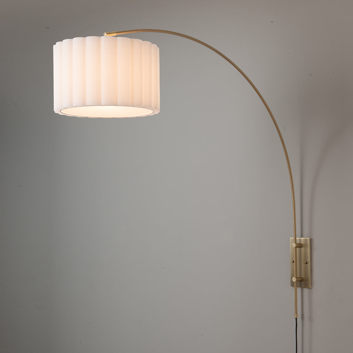 Scalloped Wall Arc Lamp by Nova of California – view 4