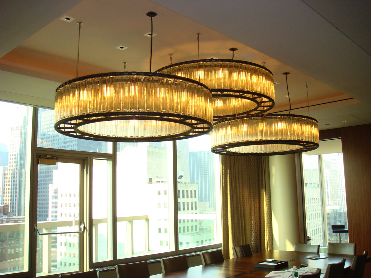 Santa & Cole Estadio 150 chandelier – in a lobby, image 2
