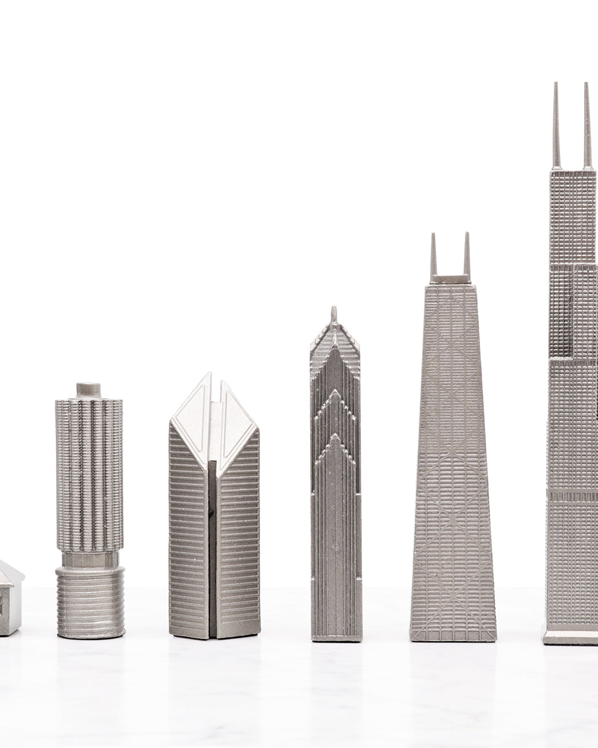 Skyline Chess Chicago Edition stainless steel chess set with wood map board – photo 4