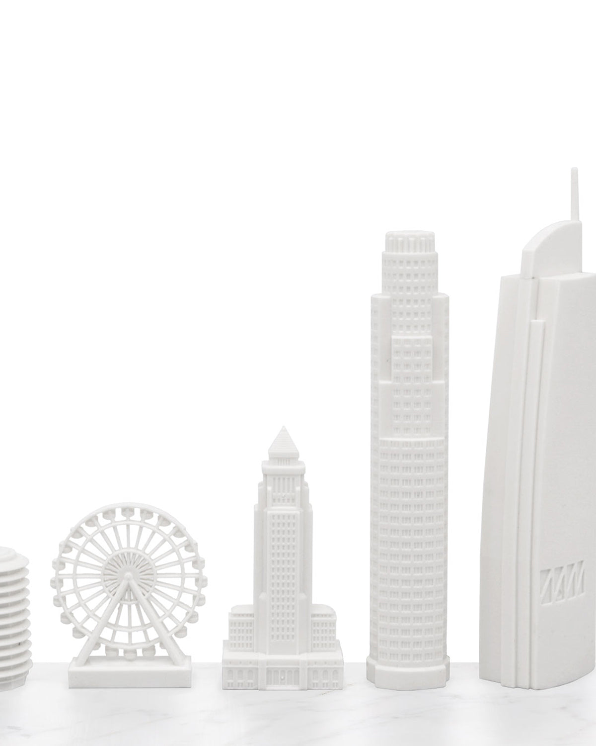 Skyline Chess Los Angeles Edition acrylic chess set with marble hatch board – photo 4