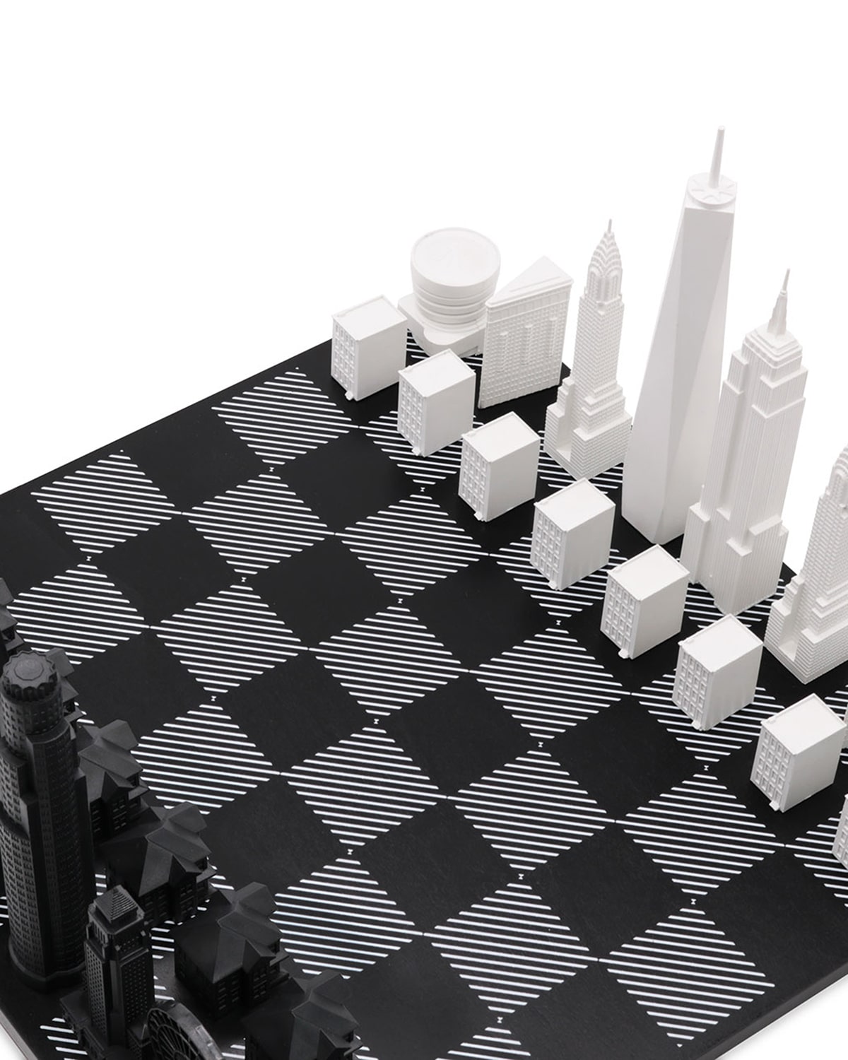 Skyline Chess New York vs Los Angeles Edition acrylic chess set with wood hatch board