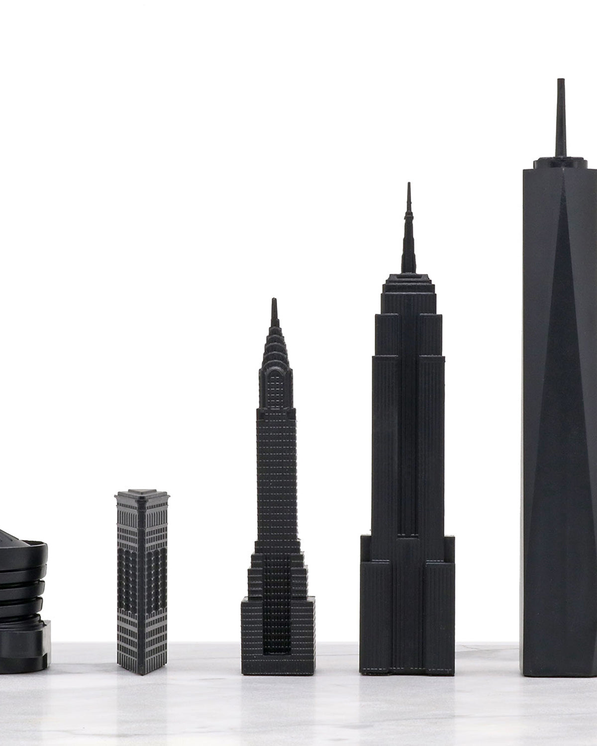 Skyline Chess New York vs Los Angeles Edition acrylic chess set with wood hatch board – photo 3