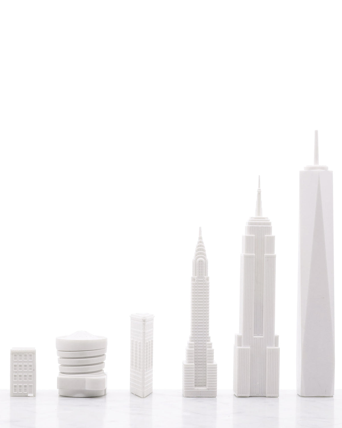 Skyline Chess London vs New York Edition acrylic chess set with marble hatch board – photo 5