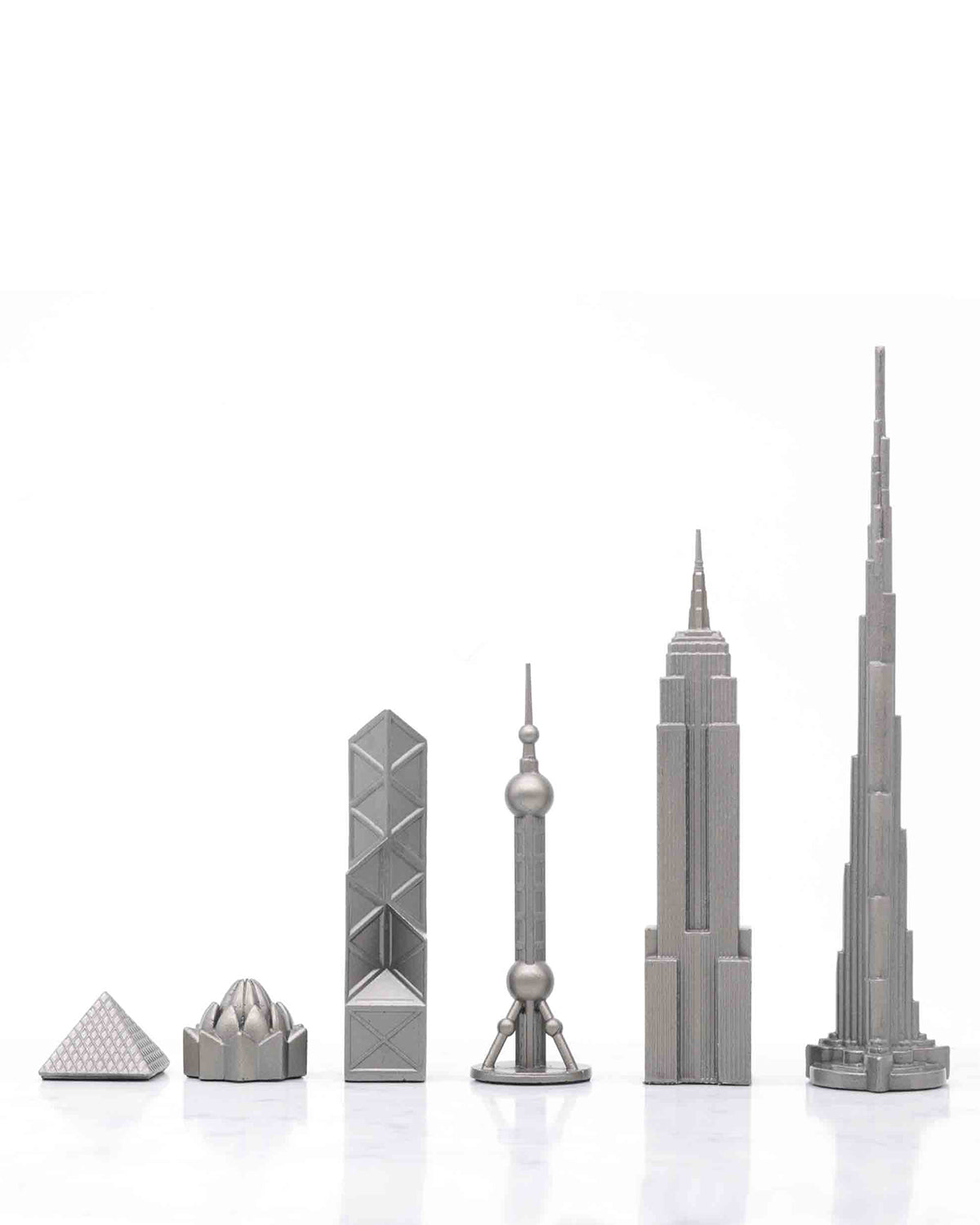 Skyline Chess World Icons Edition stainless steel chess set with wooden grid board – photo 3