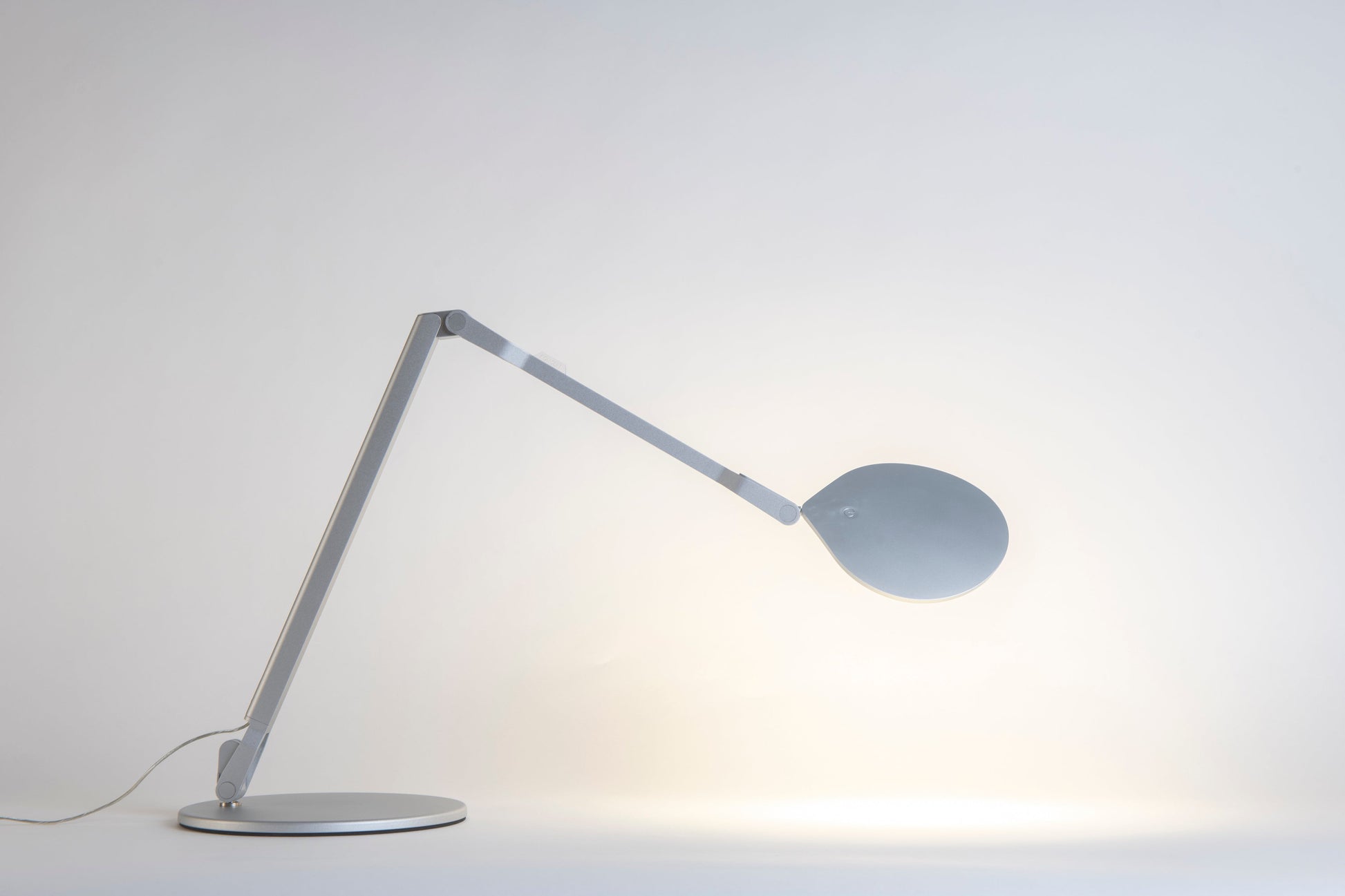 Splitty Reach Warm Light Silver Desk Base Spy W Sil Rch Dsk by Koncept Inc