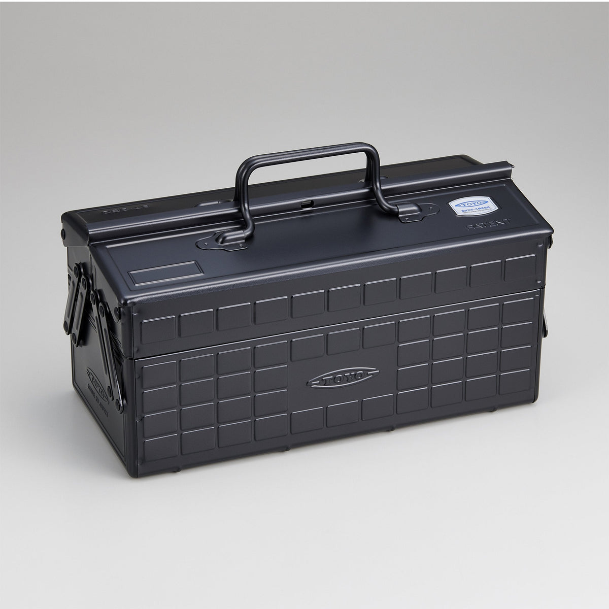 Toyo Steel ST-350 Two-Level Cantilever Toolbox – Black, closed