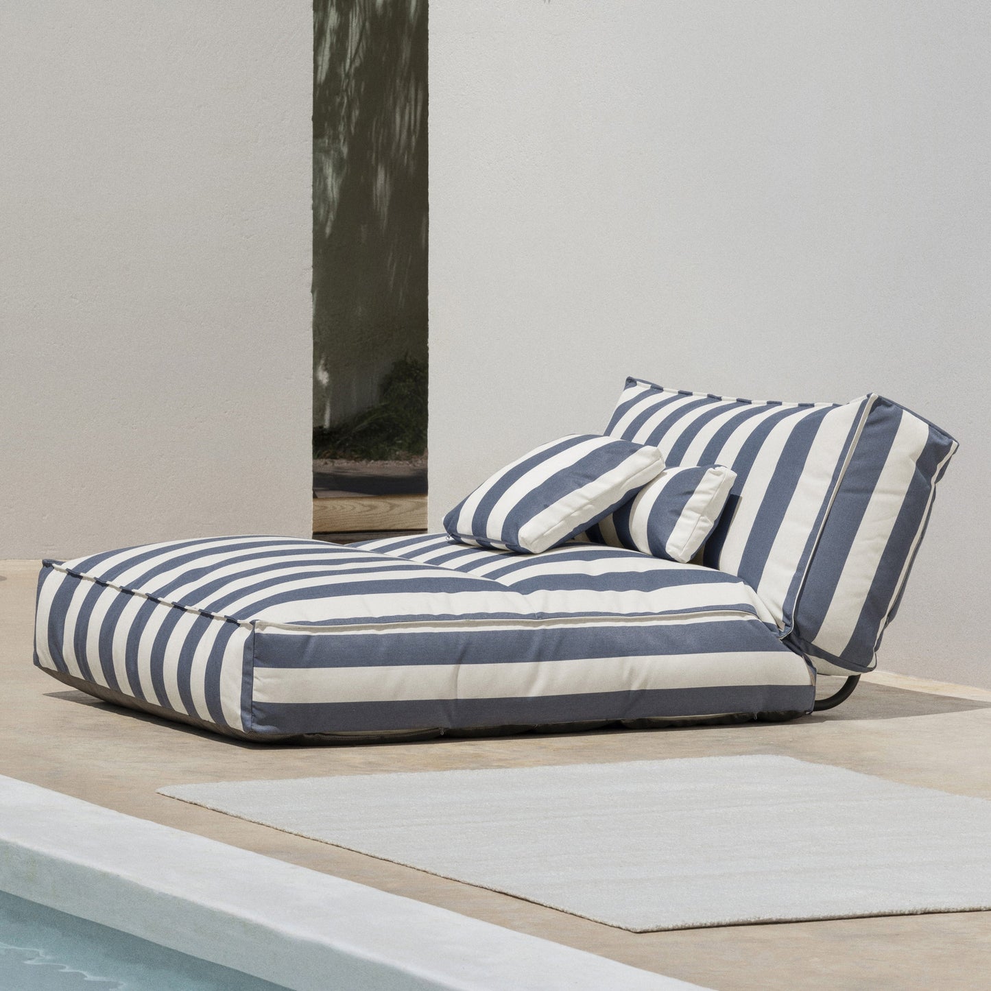 Stay Stripes Day Bed Outdoor Patio Lounger Blomus 62322