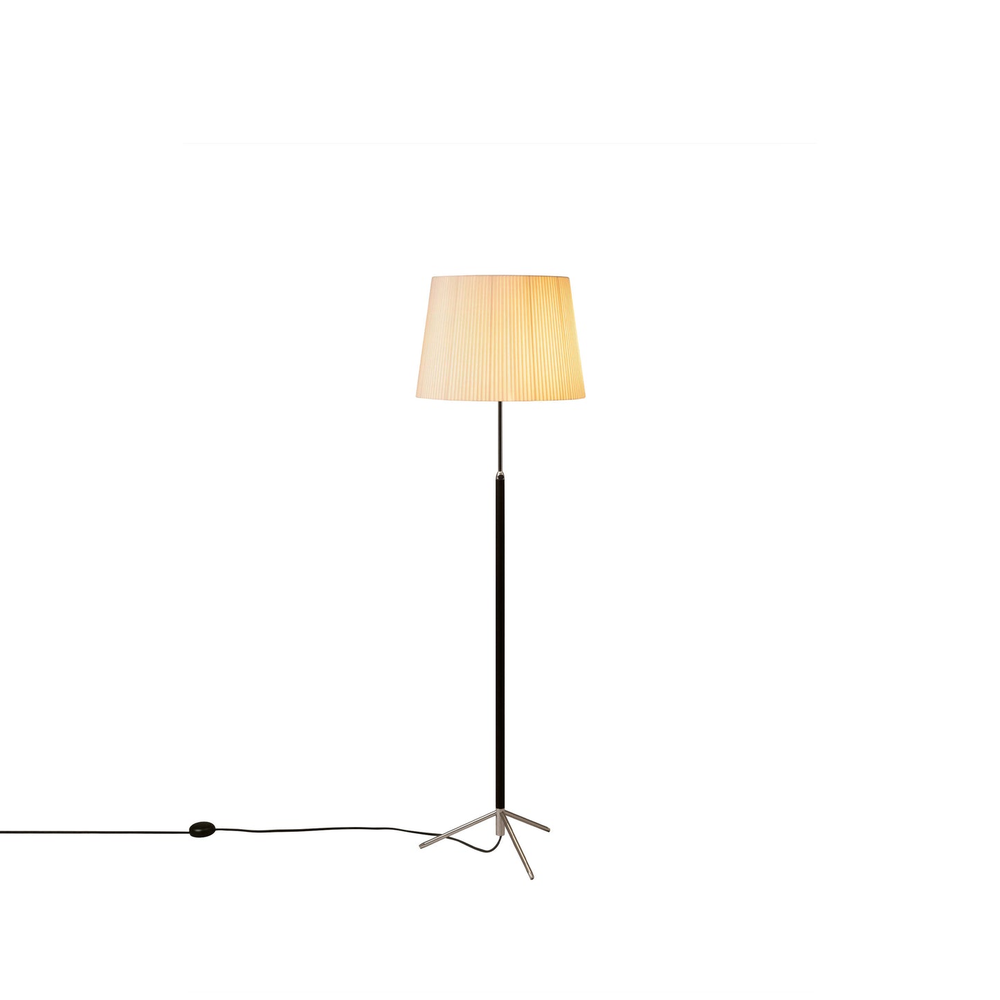 Santa & Cole Pie de Salon G1 adjustable floor lamp adding ambient light to living room