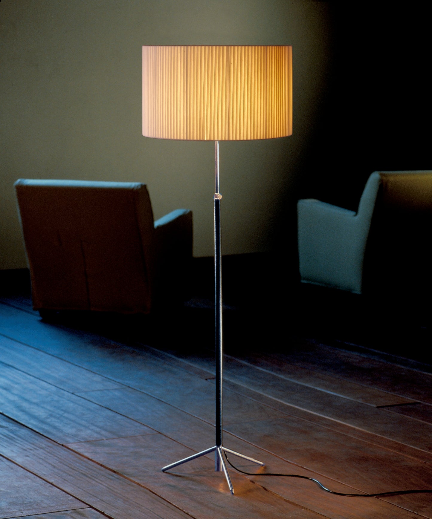 Pie de Salon G2 floor lamp by Jaume Sans in a luxury interior design setting