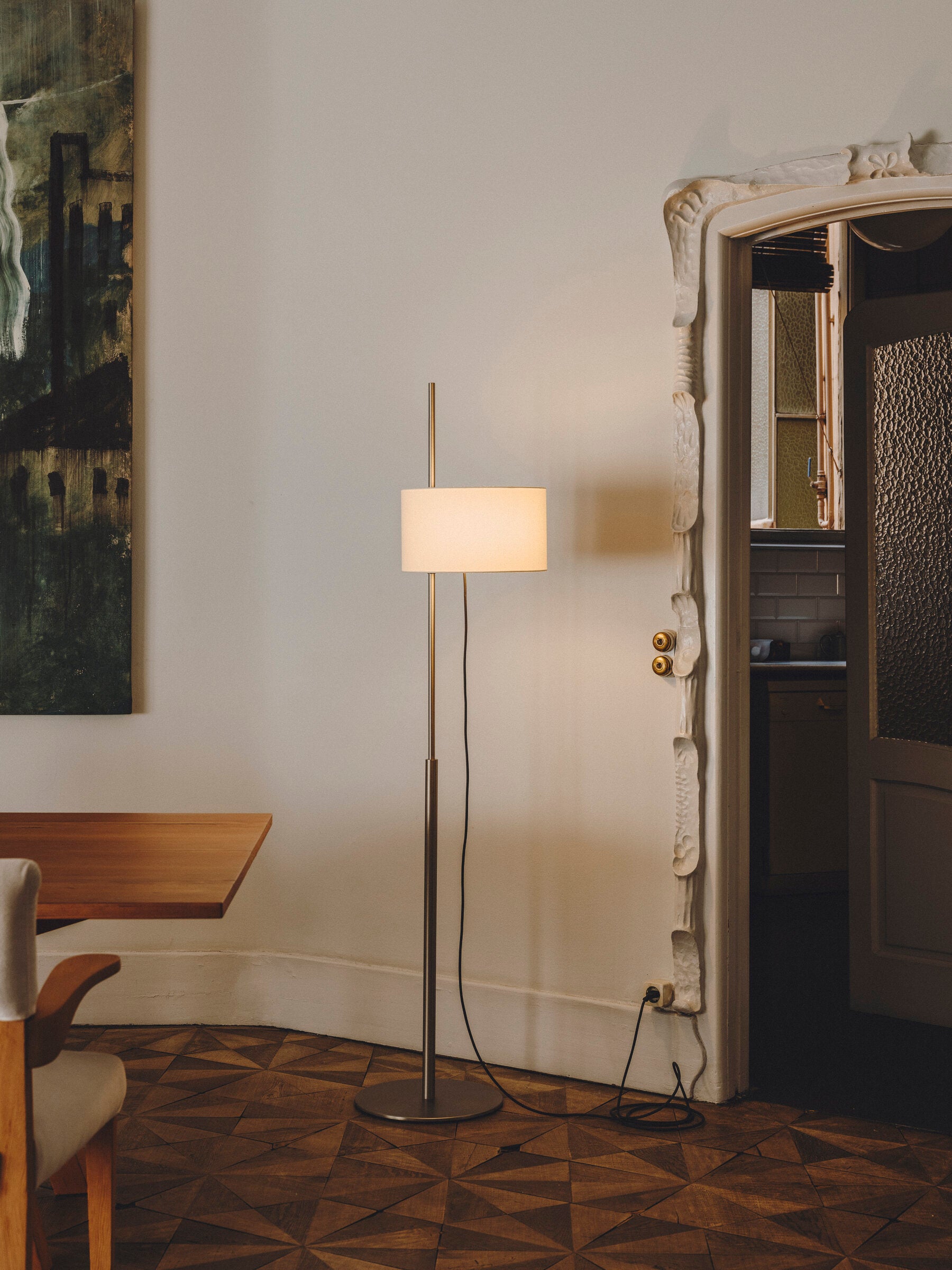 Santa & Cole TMD floor lamp detail showing adjustable shade system