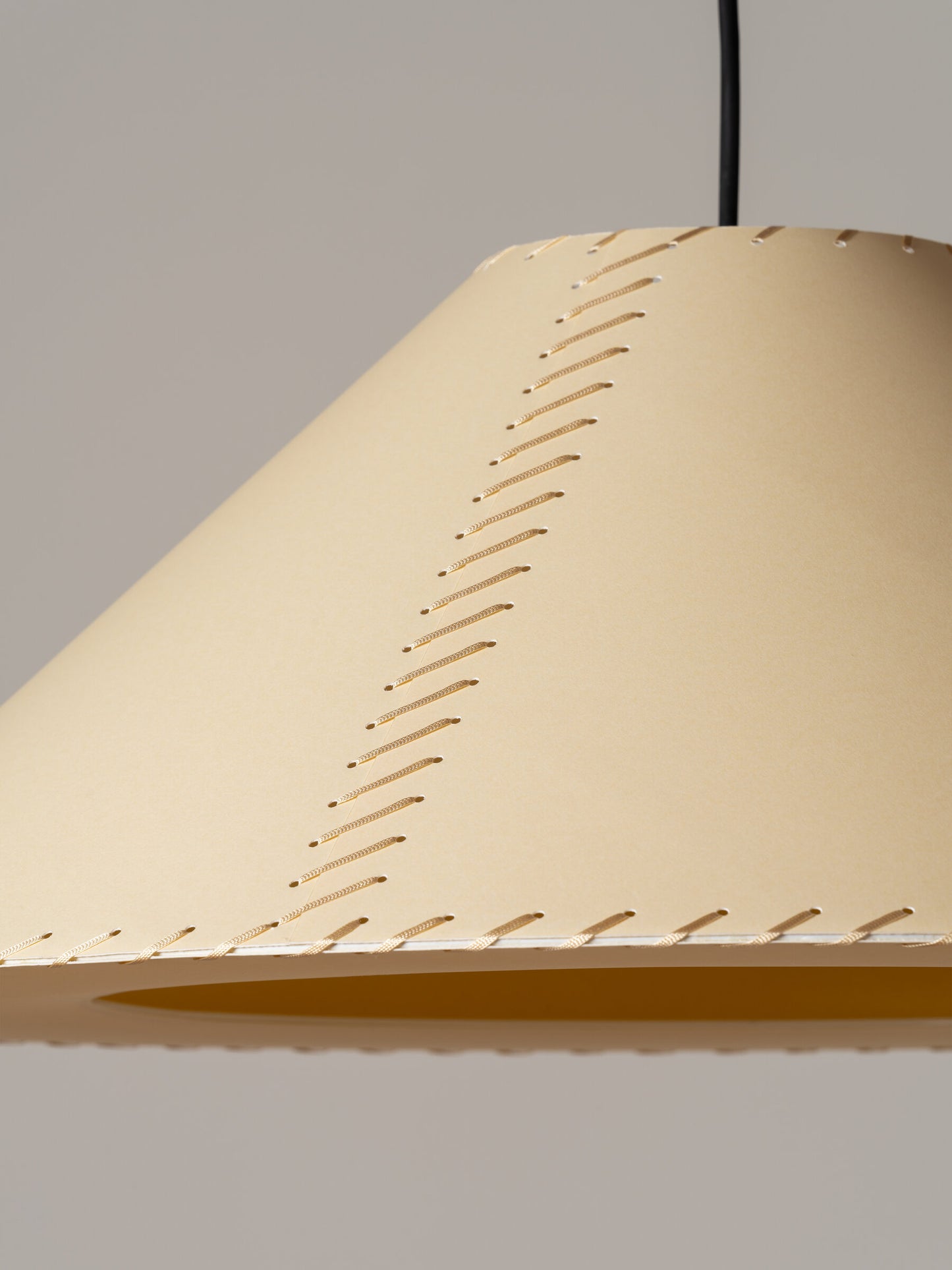 Sísísí Cónicas Planas pendant light in Spanish designer collection