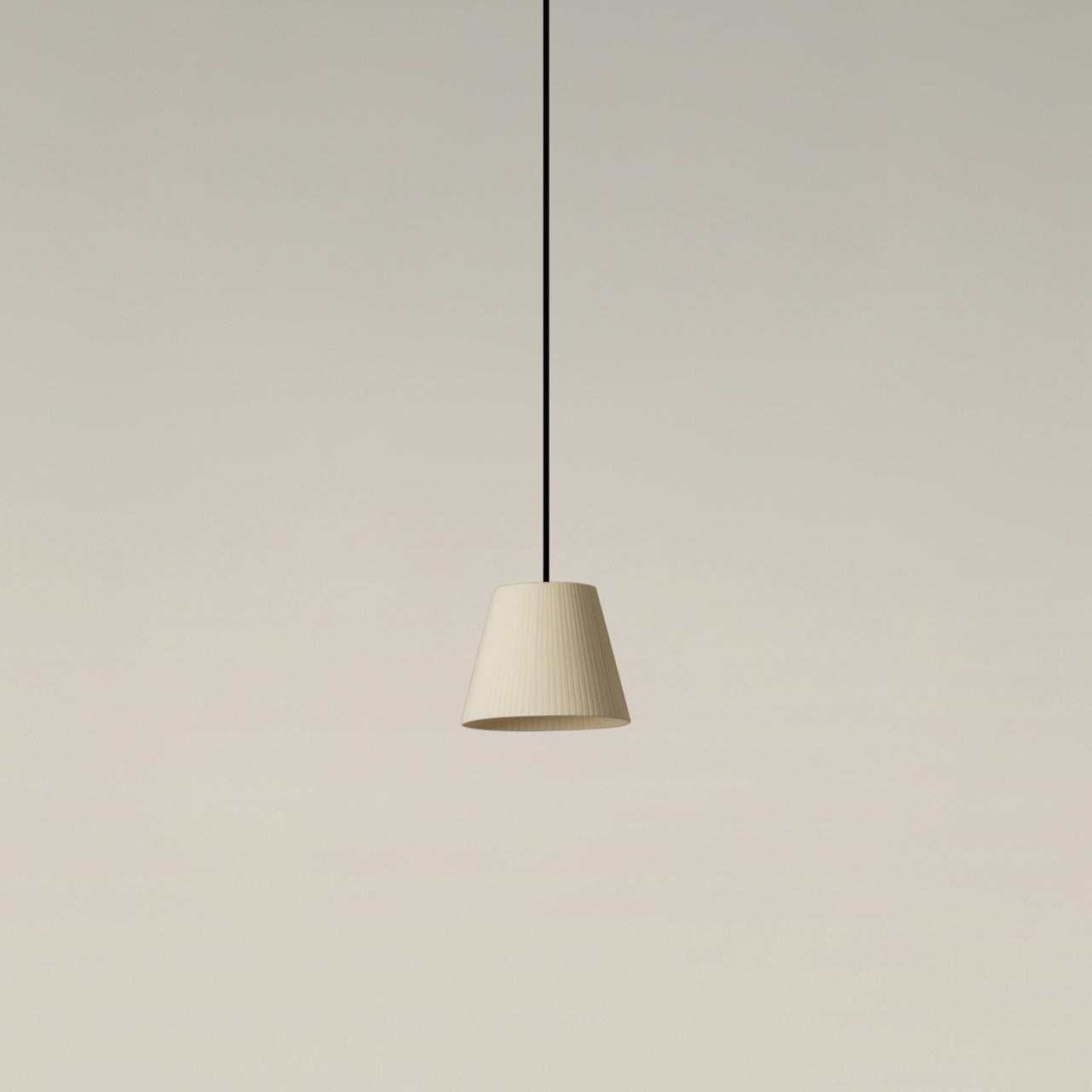 Santa & Cole Sísísí Cónicas PT1 ceiling pendant with natural ribbon shade for dining rooms and living spaces