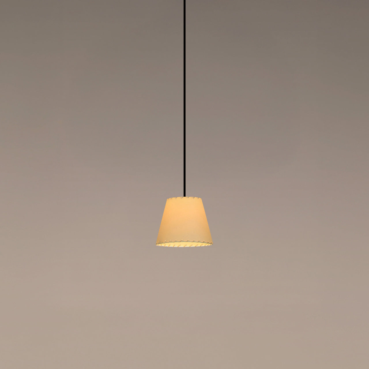 Sísísí Cónicas Indoor Pendant by Santa & Cole