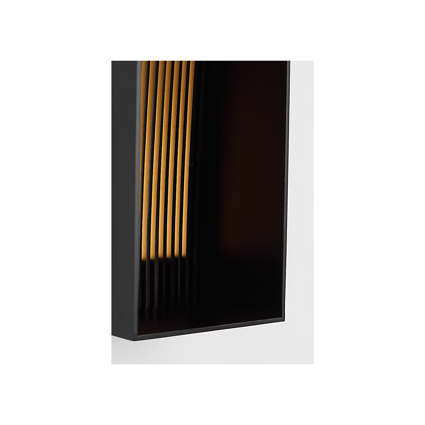 Add modern style with the Strum 21" LED wall lamp. Wet-rated and energy-efficient, ideal for outdoor lighting, living rooms, and hospitality spaces.