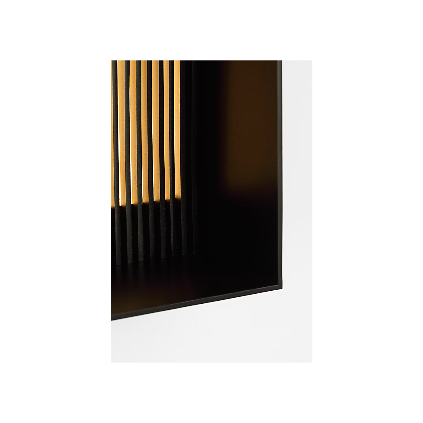 Contemporary Strum 36 wall sconce close-up showing aluminum construction and finish