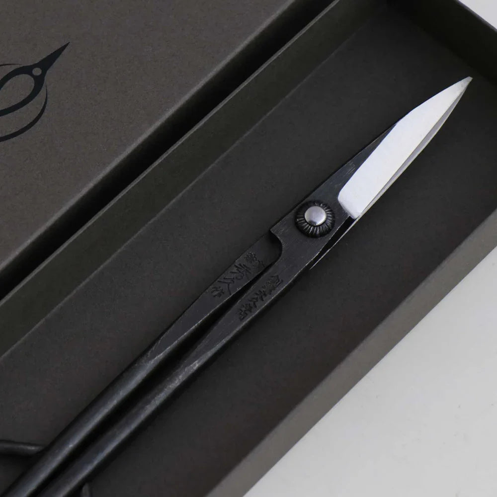 Toyama Hamono T4-4 Koeda scissors, forged carbon steel (photo 5)