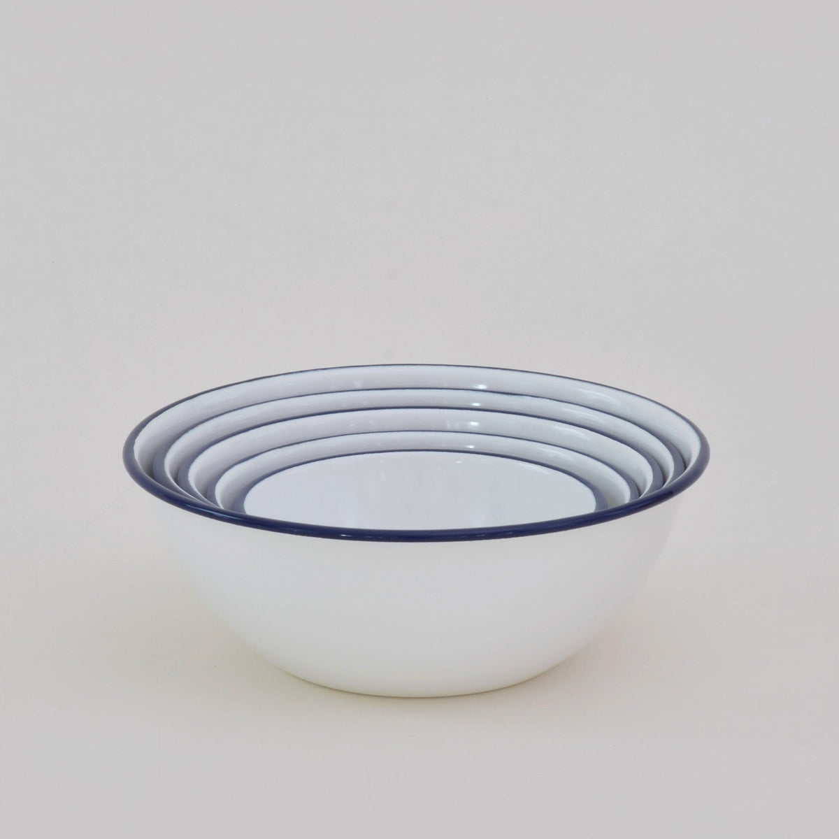 Tsukiusagi-jirushi Enamel Nesting Bowls, Set of 5, Navy Rim – all five nested