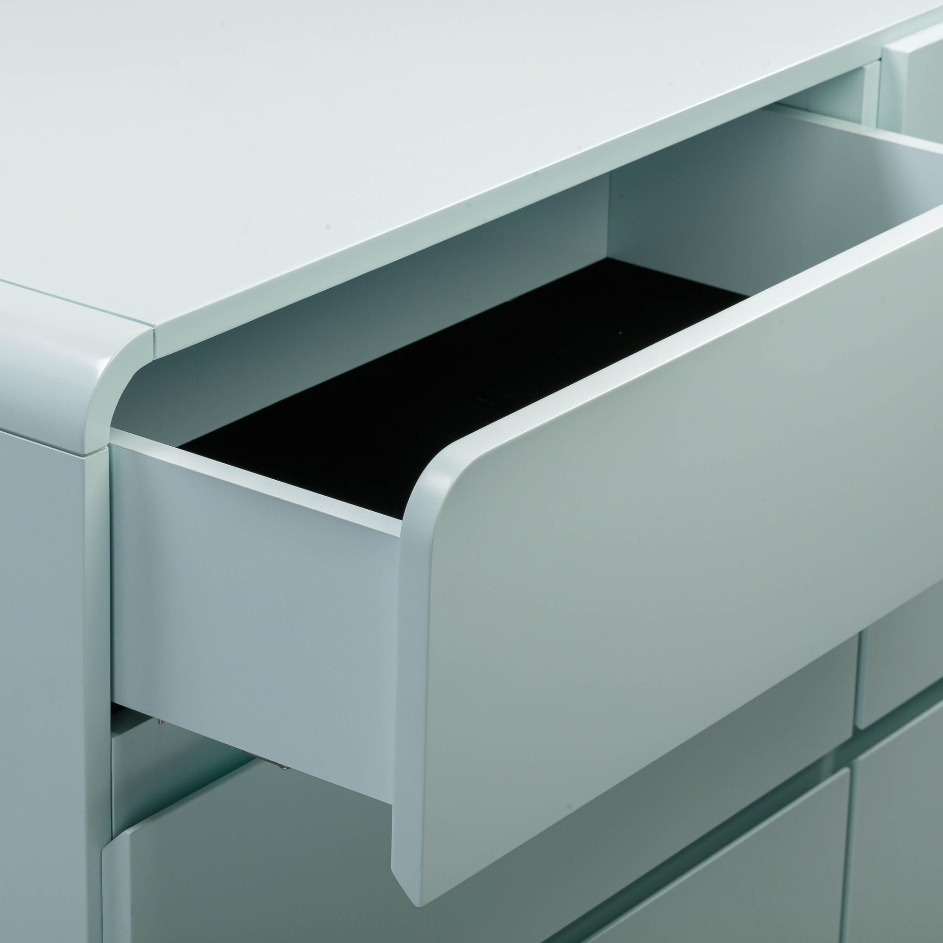 Sagura 56 6 Drawer Dresser by TOV B54231