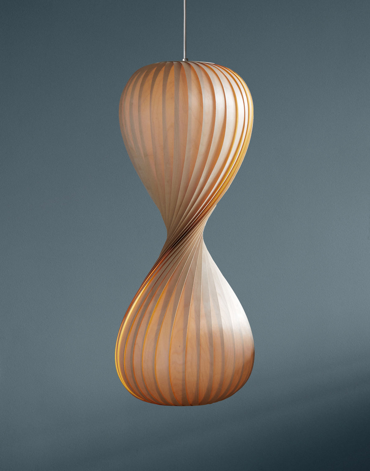 Tom Rossau TR10 pendant light – 39.4 in, lit