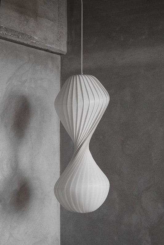 Tom Rossau TR32 pendant light – switched off, studio