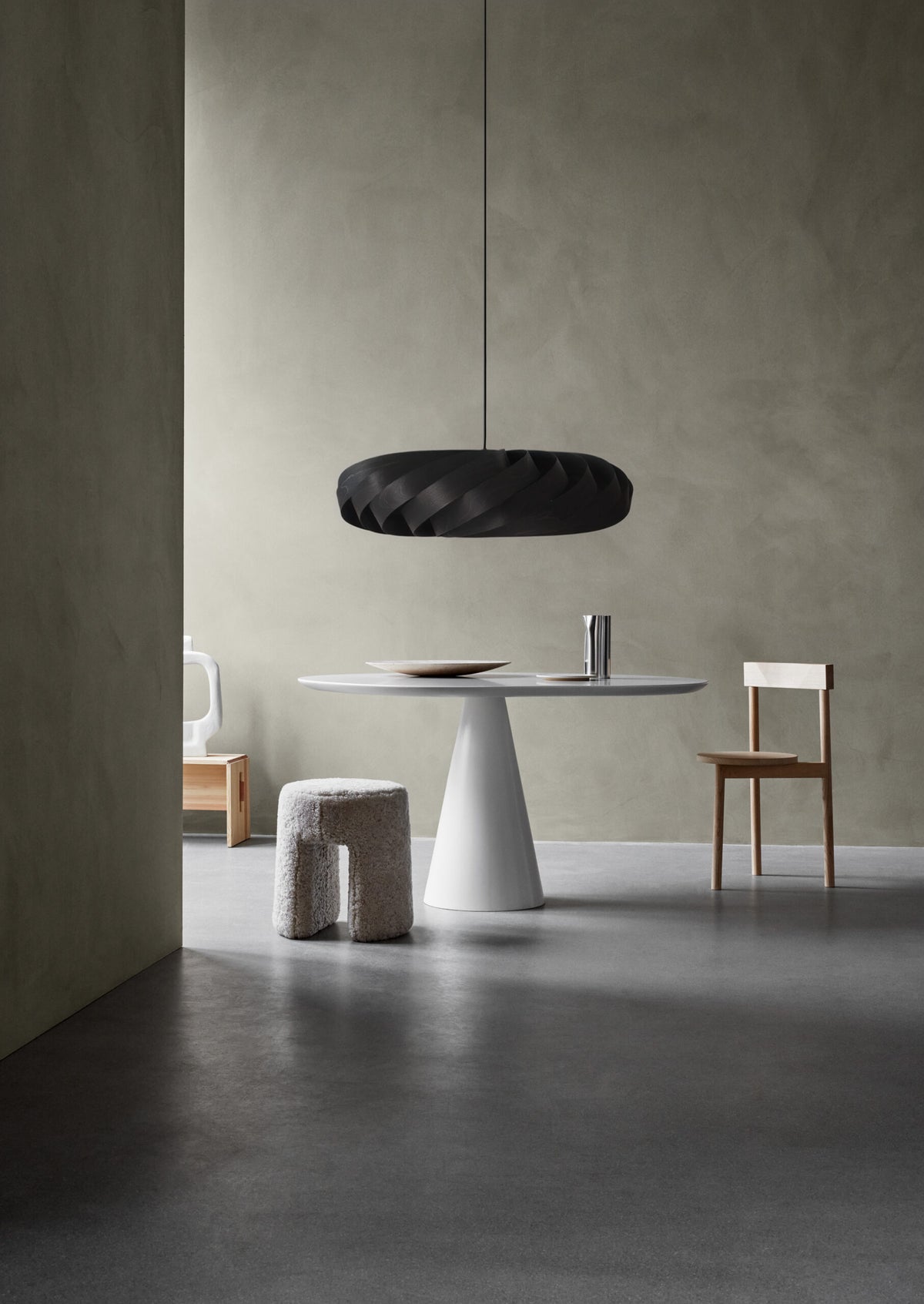 Tom Rossau TR5 pendant light – Black Birch, 39.4 in, unlit