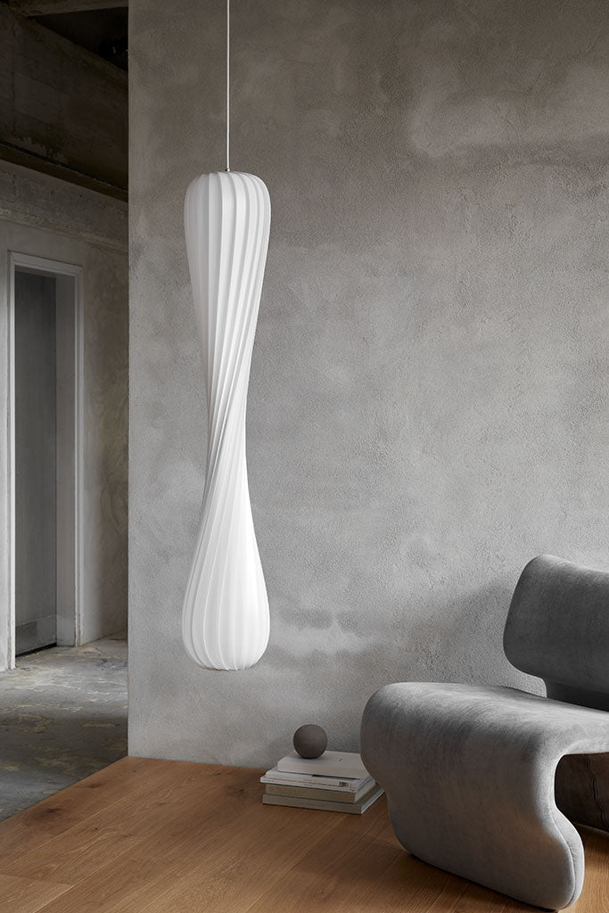 Tom Rossau TR7 pendant light – White Polypropylene, switched off