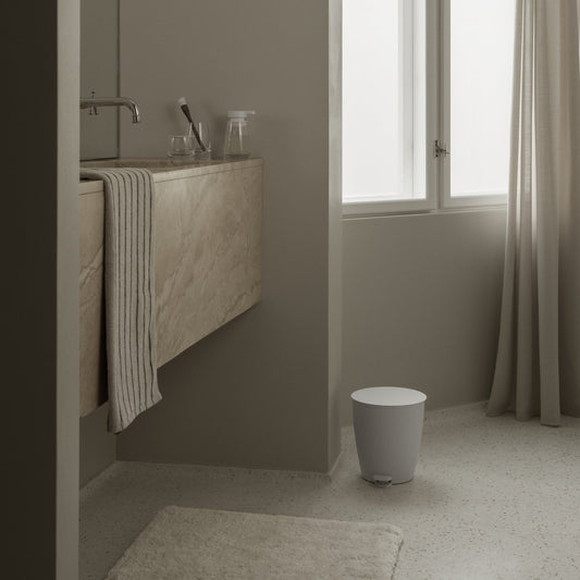 blomus AVA Hand-Blown Glass Toothbrush Tumbler – AVA tumbler styled with blomus TUUFA